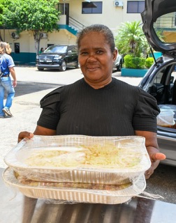 Dos millones 300 mil raciones cocidas fueron distribuidas por Comedores Económicos