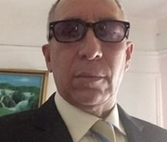 Entre Versos y Párrafos