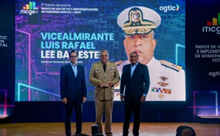 La OGTIC reconoce aportes de Lee Ballester para la transformación digital gubernamental