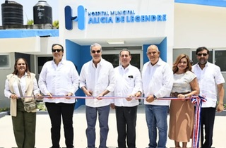 Villarivenses NYC agradecen presidente Abinader haya inaugurado hospital Villa Riva