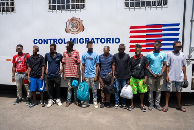 Interdicciones en Santo Domingo y otras regiones del país dejan más de 1,800 detenciones y 1,115 repatriaciones