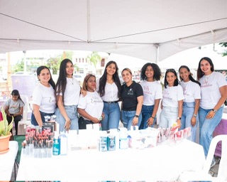 Emprendedores mocanos brillan en la primera edición del Bazarcito de Kathe