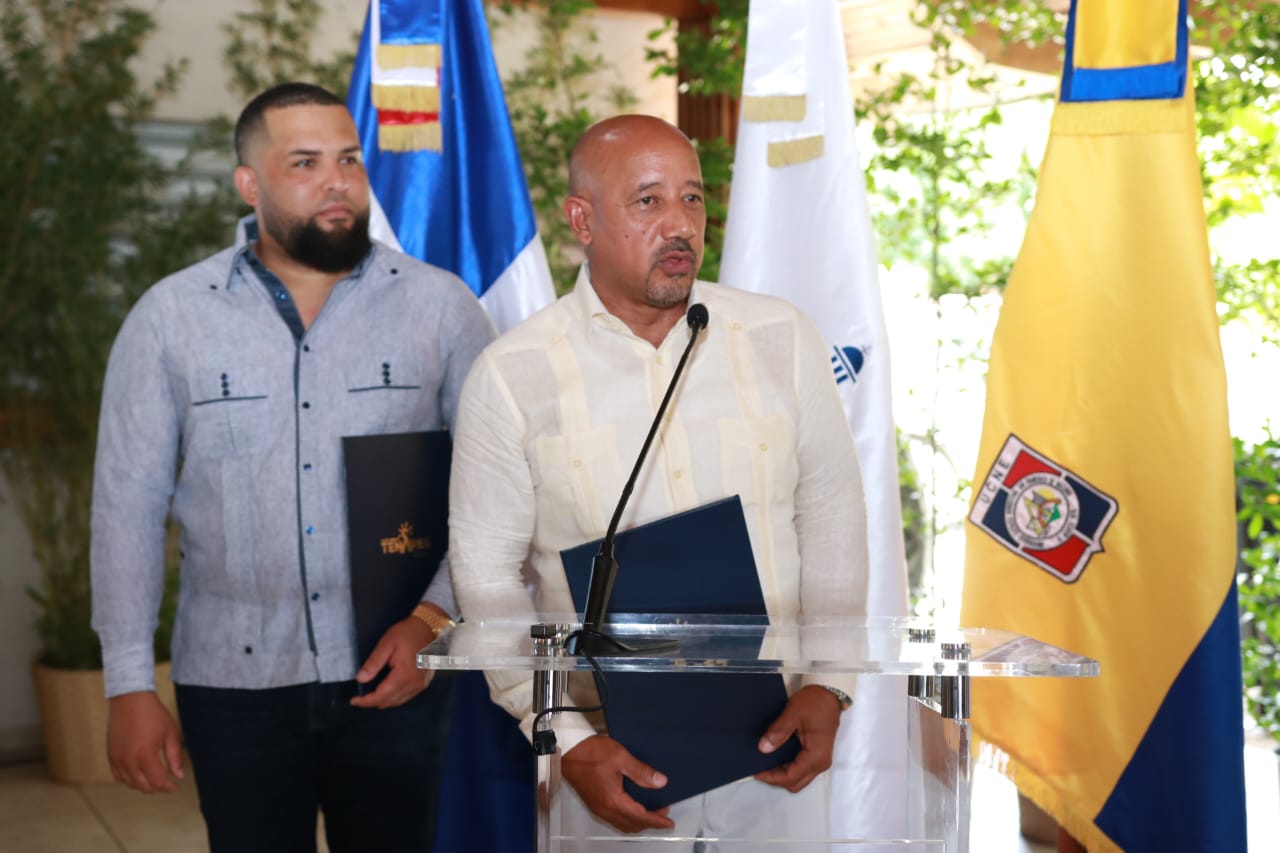 Lawrence y Tenares firman primera parte de acuerdo de Ciudades Hermanas