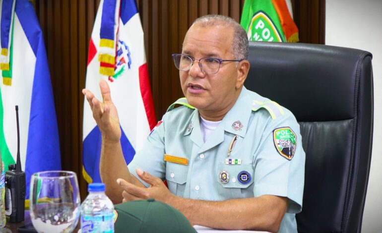 DIGESETT e INTRANT realizan amplio operativo de retiro de cabezotes, furgones y colas de patanas en avenidas y autopistas del Gran Santo Domingo