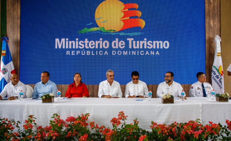 Presidente Abinader cumple anhelo histórico de Constanza inaugurando carretera hacia el Salto de Aguas Blancas