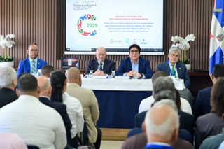 UNICARIBE fortalece y potencia su compromiso social con intensa jornada promueve desarrollo sostenible