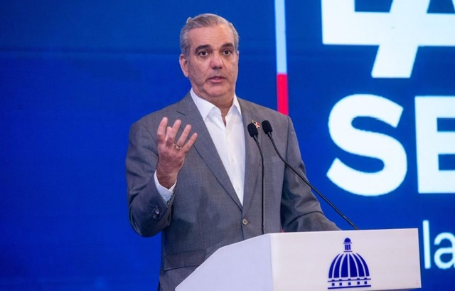 Abinader defiende los cambios en su gobierno: «Es parte de la normalidad administrativa»