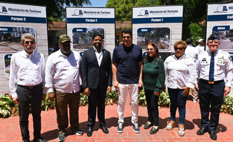 Ministro David Collado inicia reordenamiento de Boca Chica; entrega obra e inicia otras