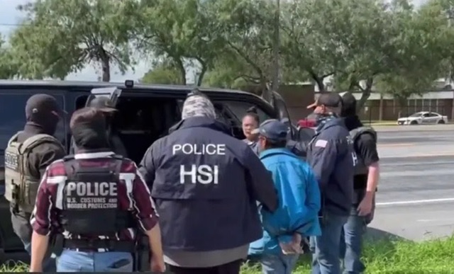 Aumentan arrestos y deportaciones de inmigrantes en NY; figuran cientos de dominicanos