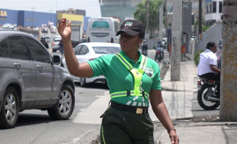 DIGESETT refuerza seguridad vial en centros educativos privados con apoyo de Policías Auxiliares