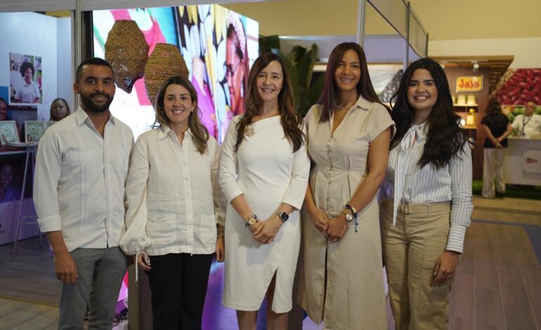 Supérate impulsa proyectos sociales en el sector turístico; participa en feria comercial de ASONAHORES