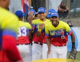 Venezuela aprovecha juego errático de Dominicana y triunfa 5-2 en Copa Panamericana de Softbol