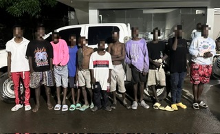 DGM detiene 12 menores haitianos con armas blancas y en alegadas acciones delincuenciales en la frontera