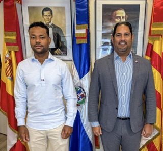 El Consulado de la República Dominicana en Barcelona recibe la visita  de Chef dominicano Reynol Osorio Mojica