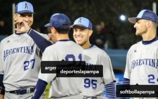 RD cae ante Argentina en 10 entradas en la copa de Panamericana de Softbol