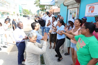 Wellington Arnaud supervisa calle 20, San Pedro de Macorís