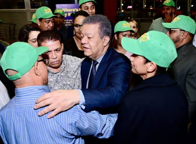 Leonel Fernández desarrolla apretada agenda en Estados Unidos