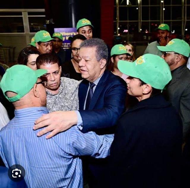 Leonel Fernández desarrolla apretada agenda en Estados Unidos