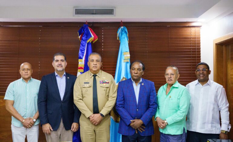 DGM, DGDF y MEPyD refuerzan agenda de trabajo para impulsar medidas de control migratorio en los mercados binacionales