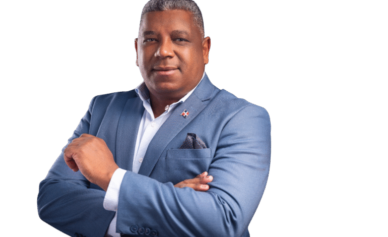 Nuevo cónsul moderniza servicios y estrecha lazos entre Grecia y República Dominicana