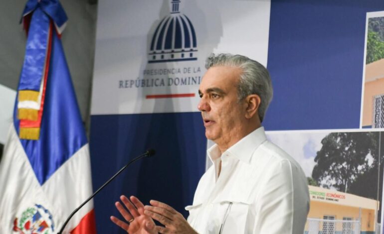 Presidente Abinader inaugura de manera simultánea 13 nuevos comedores