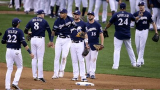 Liga Centro y Comercio en Marcha ganan y avanzan en el softbol superior del Distrito Nacional