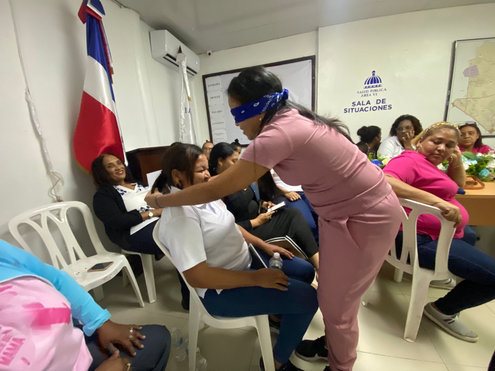 Área VI de Salud Imparte Charla por Día Internacional del Bastón Blanco