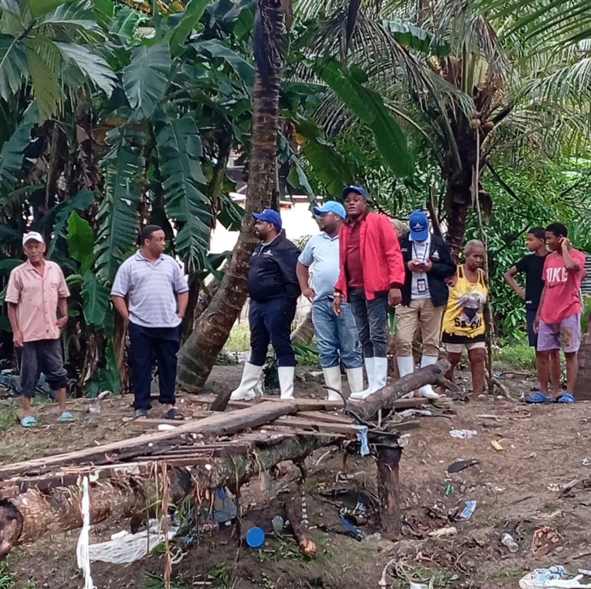 Director del Área VI del Ministerio de Salud Pública encabeza recorrido de inspección ante lluvias por tormenta Melissa