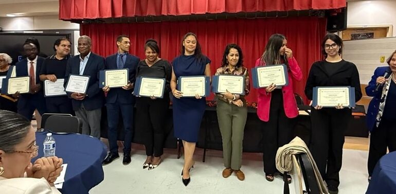 Clausuran en Alto Manhattan programa de Desarrollo Profesional y Estudios 2025