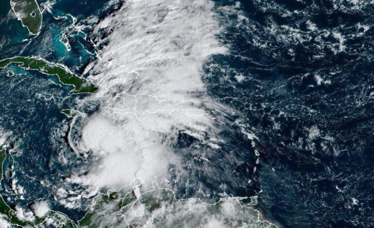 Indomet advierte que la tormenta Melissa seguirá provocando aguaceros intensos y oleaje peligroso