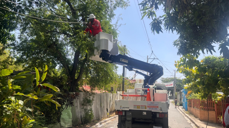 Edesur rehabilita redes eléctricas