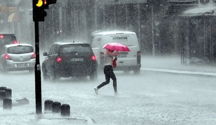 Pronostican para NYC fuerte tormenta con ráfagas de viento de 96 km/h e inundaciones