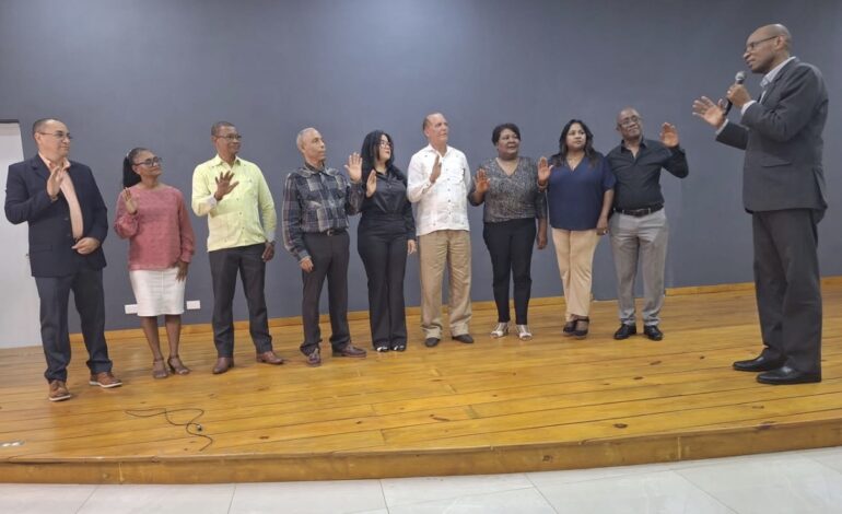 Juramentan nueva directiva del CDP SPM