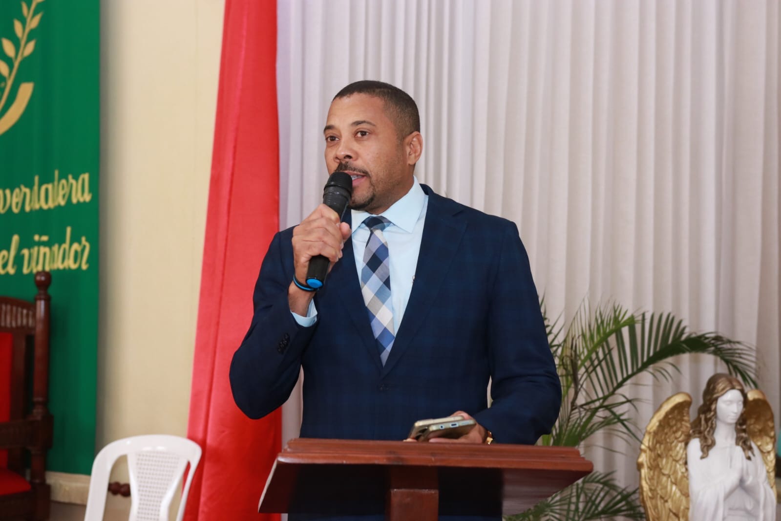 Obispo de San Francisco de Macorís resalta trabajo de Infotep en el nordeste