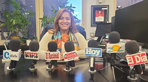 La dominicana Cristina Contreras con 30 años al servicio sistema de salud más grande USA
