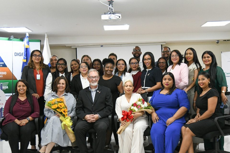 Ministerio de Salud Pública gradúa 19 nuevos profesionales en Epidemiología de Campo