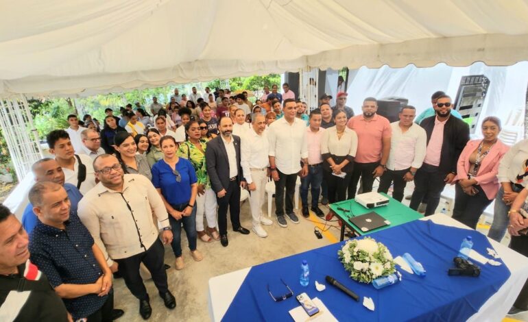 Mescyt impulsa la educación en la provincia Espaillat con jornadas de inducción para jóvenes becarios