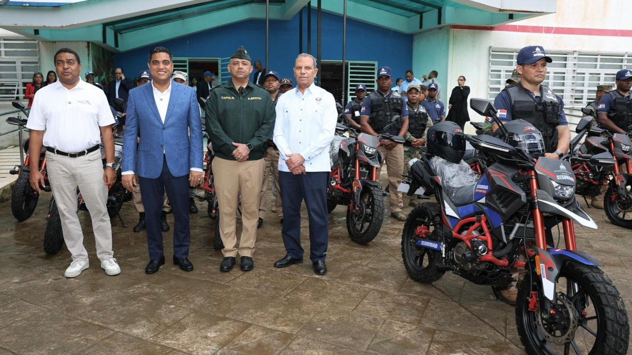 Ministro Kelvin Cruz anuncia plan de seguridad para el Centro Olímpico Juan Pablo Duarte