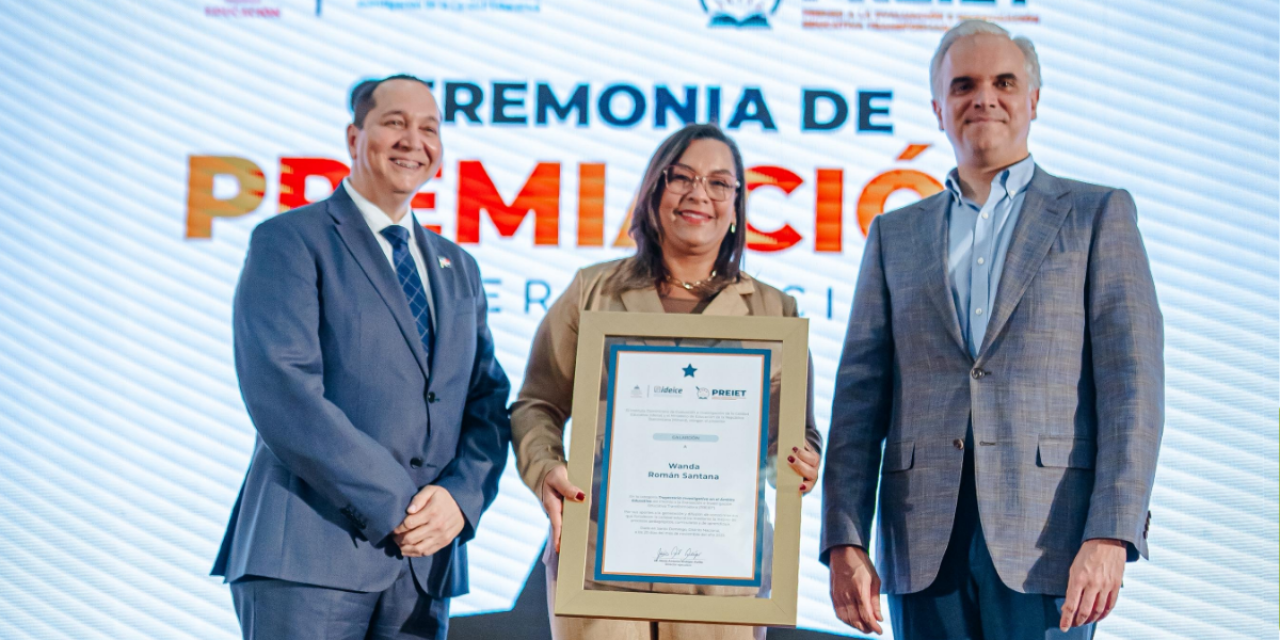 Ministerio de Educación e IDEICE entregan premios