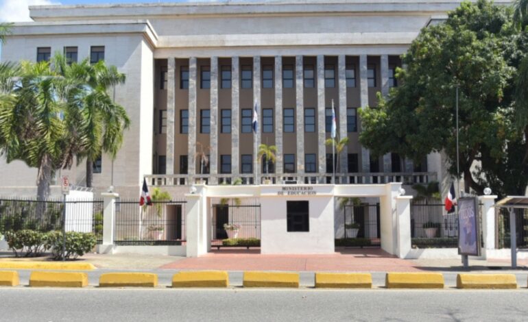 MINERD mantiene suspensión de docencia en San José de Ocoa y en comunidades de Barahona