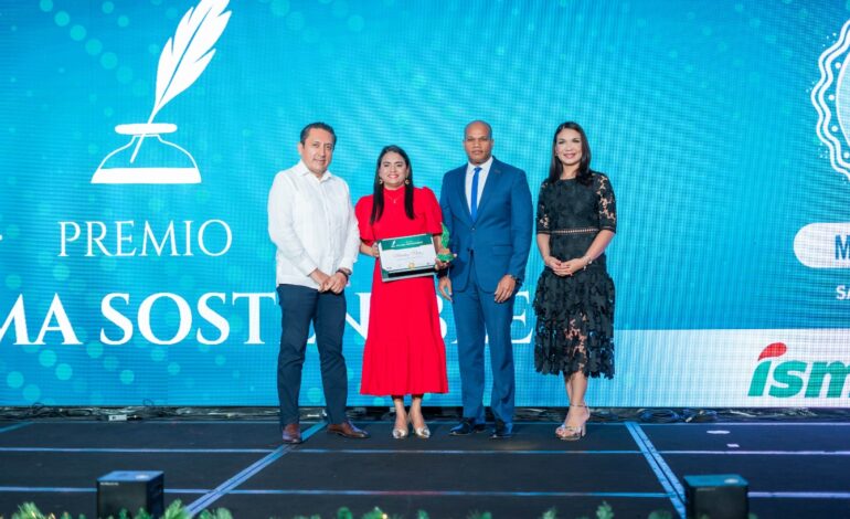 Periodista de Noticentro  gana el premio “Pluma Sostenible”