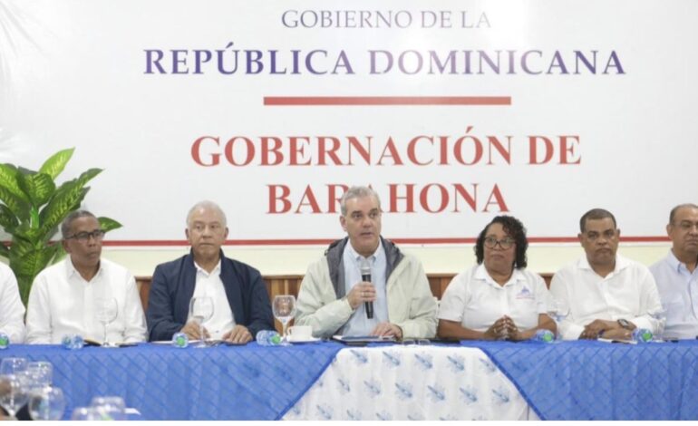 Presidente Abinader evalúa daños por el huracán Melissa