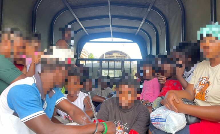 DGM, ERD, PN y Cesfront detienen 905 nacionales haitianos, deportan a 802