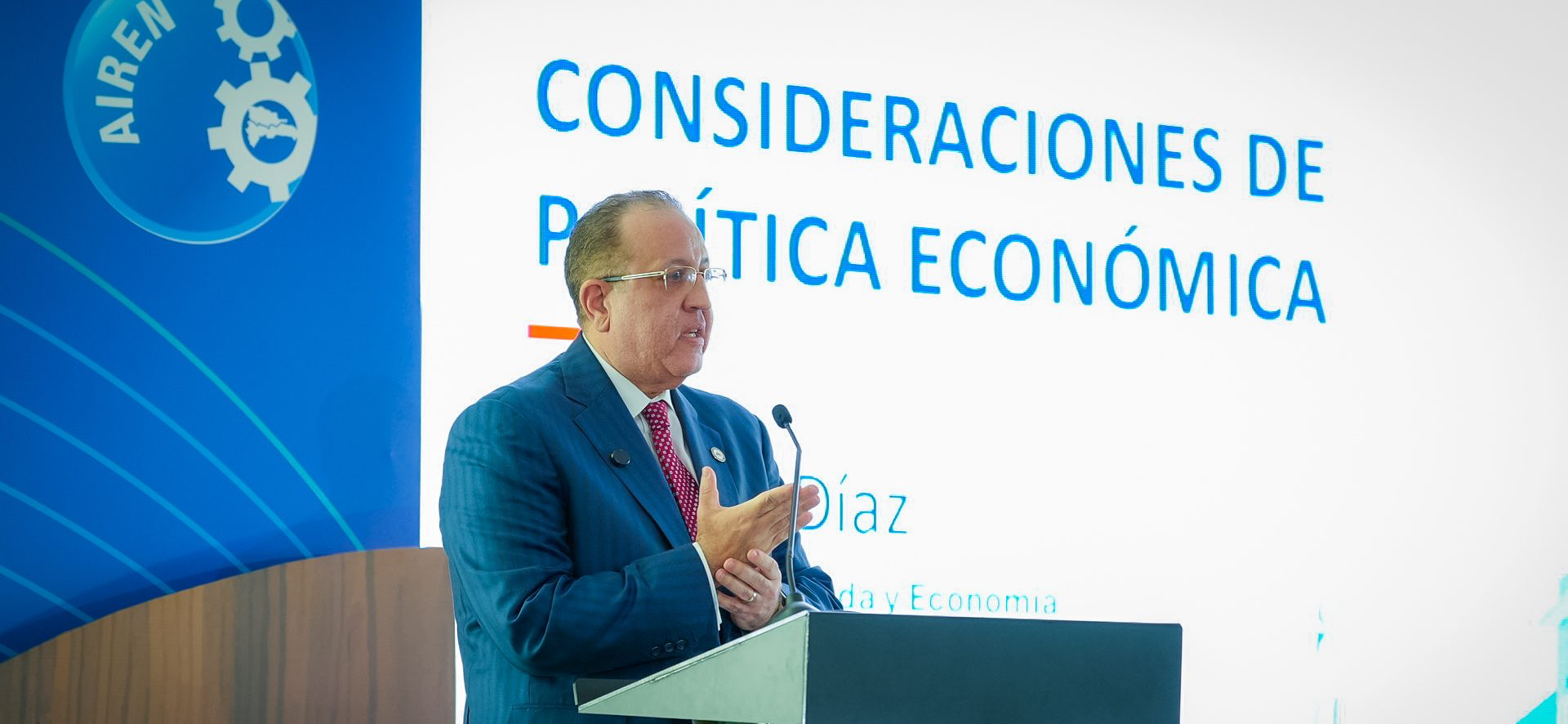 Magín Díaz reafirma la estabilidad de la RD y llama a evitar el pesimismo económico