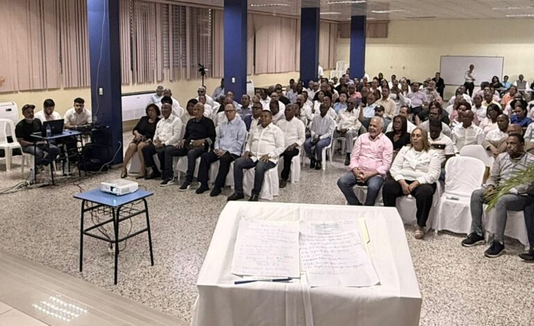 Presentación del opúsculo “El camino para profundizar el cambio y mantenernos en el poder”