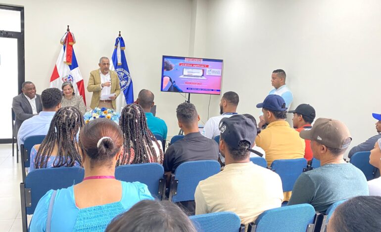 MESCYT Orienta a Estudiantes y Sectores Productivos en Hato Mayor del Rey para Impulsar Acceso a Becas, Capacitación y Empleo