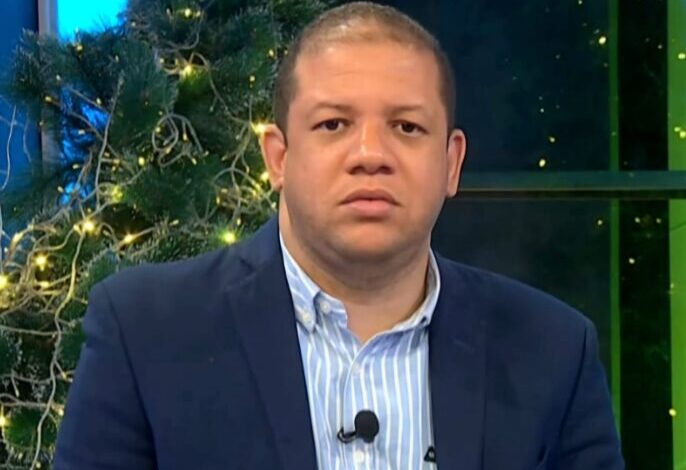 Un partido al lado del pueblo