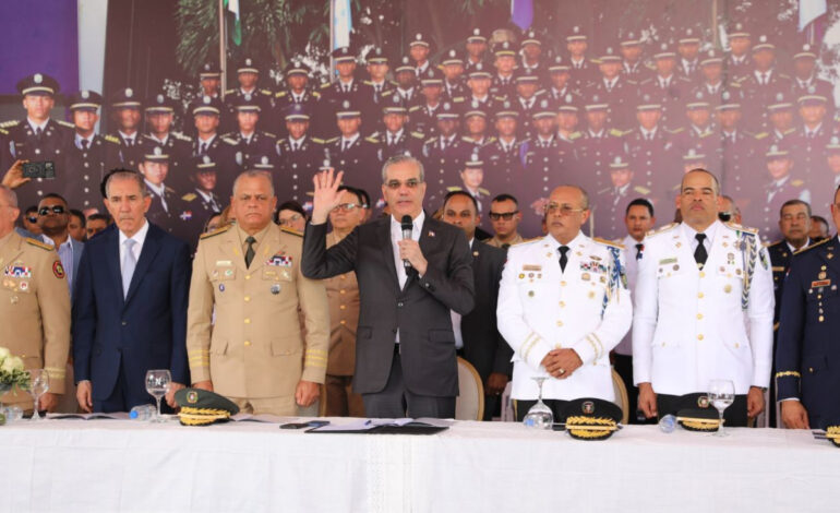 Presidente Abinader encabeza la XLIII graduación de 64 nuevos cadetes