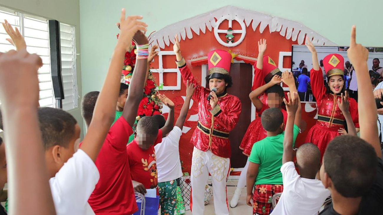 MINPRE Y Conani les celebran Navidad a niños