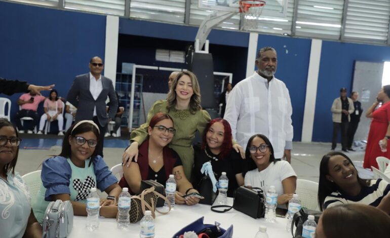 Gobierno entrega Bono Navideño a más de 1 millón 400 mil personas beneficiarias de Supérate